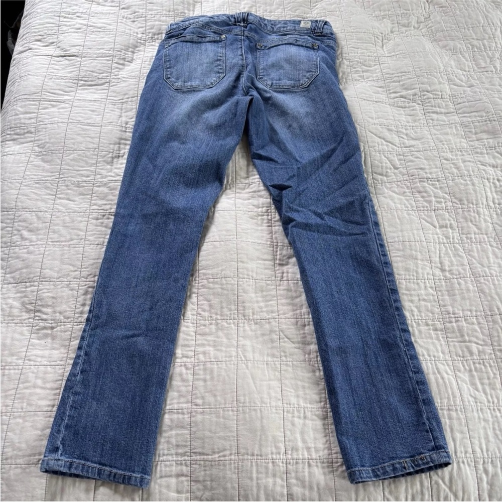 Democracy Womens 8 Distressed Girlfriend Embroidered Floral Blue Jean - Picture 6 of 13